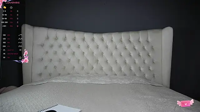 Snapshot of nichole_bree_ chatting on 03/06/25, 11:36 nichole bree  online show from 03/06/25, 11:36