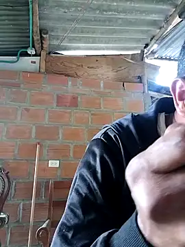 Snapshot of Janle_19c chatting on 12/04/24, 04:49 Janle 19c online show from 12/04/24, 04:49