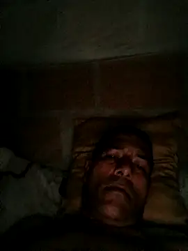 Snapshot of Janle_19c chatting on 12/14/25, 02:39 Janle 19c online show from 12/14/25, 02:39