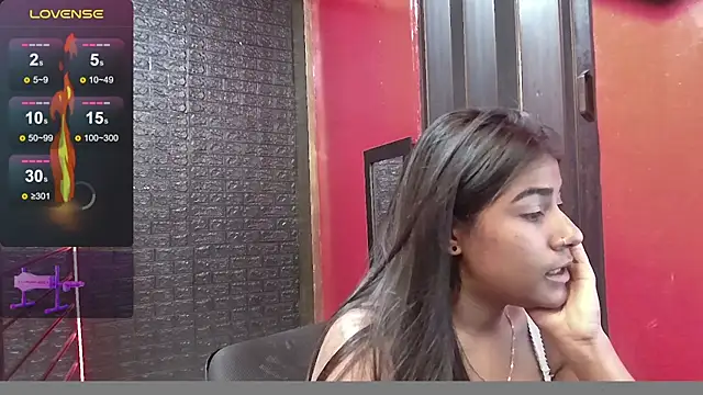 Snapshot of Rubi_boobs_ chatting on 09/17/25, 02:52 Rubi boobs  online show from 09/17/25, 02:52