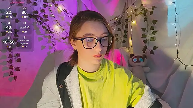 Snapshot of monlight__dana chatting on 12/02/24, 10:28 monlight dana online show from 12/02/24, 10:28