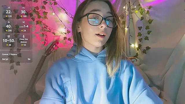 Snapshot of monlight__dana chatting on 12/09/24, 03:44 monlight dana online show from 12/09/24, 03:44