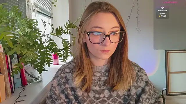 Snapshot of monlight__dana chatting on 12/29/24, 10:45 monlight dana online show from 12/29/24, 10:45