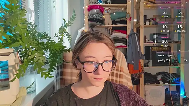 Snapshot of monlight__dana chatting on 02/23/25, 01:32 monlight dana online show from 02/23/25, 01:32