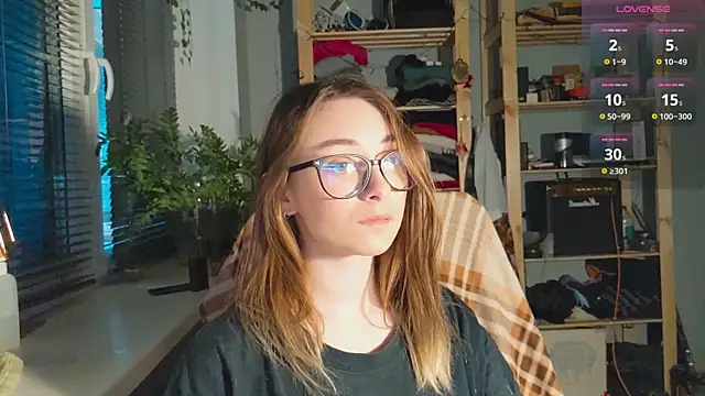 Snapshot of monlight__dana chatting on 02/26/25, 03:30 monlight dana online show from 02/26/25, 03:30