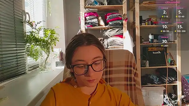 Snapshot of monlight__dana chatting on 03/09/25, 12:53 monlight dana online show from 03/09/25, 12:53