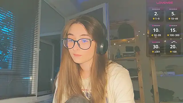 Snapshot of monlight__dana chatting on 09/14/25, 05:01 monlight dana online show from 09/14/25, 05:01