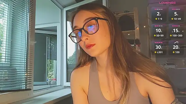 Snapshot of monlight__dana chatting on 09/19/25, 03:34 monlight dana online show from 09/19/25, 03:34