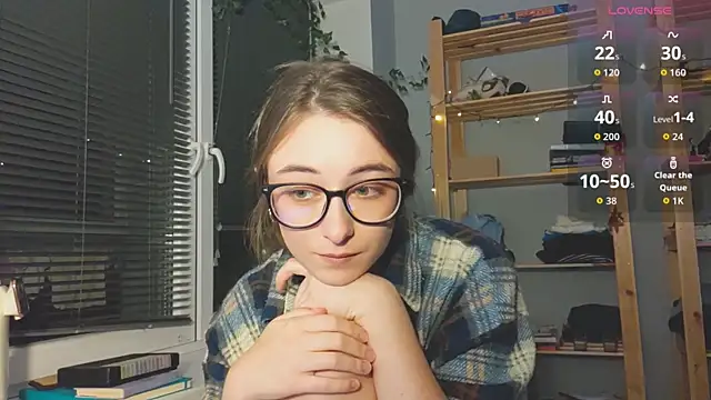 Snapshot of monlight__dana chatting on 10/05/25, 05:00 monlight dana online show from 10/05/25, 05:00