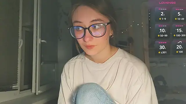 Snapshot of monlight__dana chatting on 10/29/25, 05:47 monlight dana online show from 10/29/25, 05:47