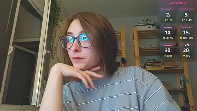 Snapshot of monlight__dana chatting on 11/13/25, 06:51 monlight dana online show from 11/13/25, 06:51