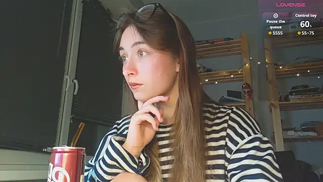 monlight  dana online show from 11/30/25, 08:46