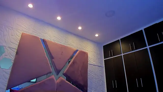 Charlotte Ice1 online show from 02/25/25, 07:36