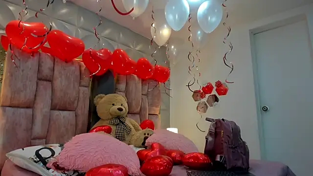 Charlotte Ice1 online show from 02/18/26, 04:03