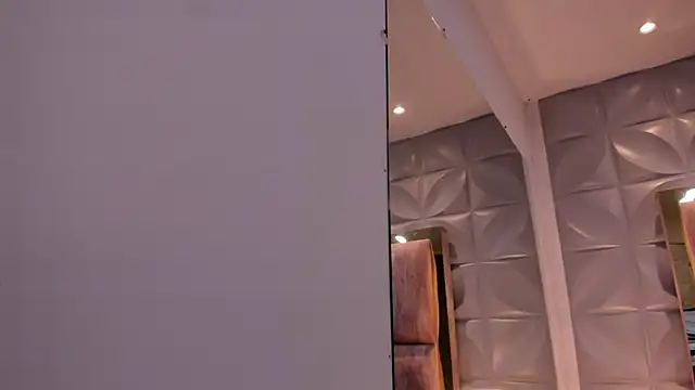 Charlotte Ice1 online show from 03/19/26, 01:15