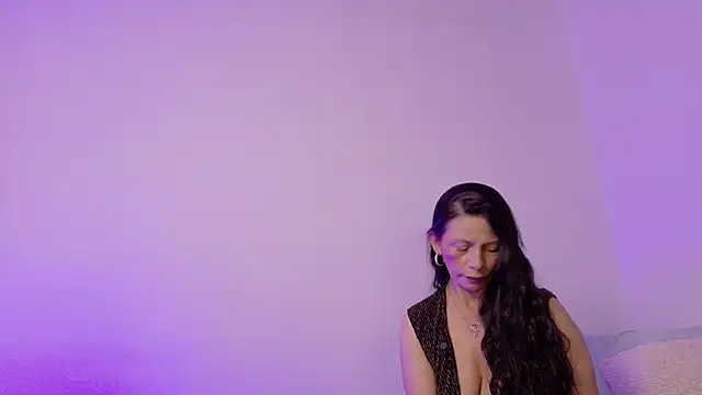 Snapshot of cattaleya1476 chatting on 10/26/25, 02:45 cattaleya1476 online show from 10/26/25, 02:45