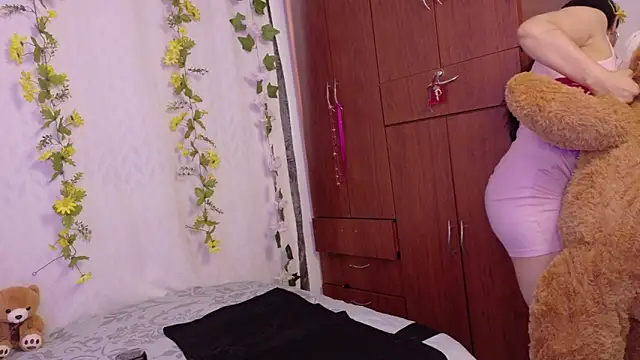 Snapshot of cattaleya1476 chatting on 11/03/25, 04:19 cattaleya1476 online show from 11/03/25, 04:19