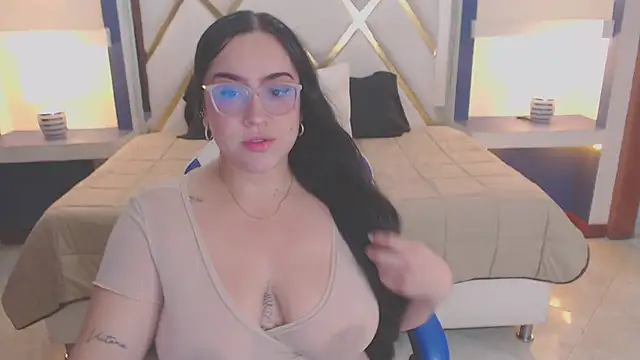 Sofiia davis23 online show from 11/28/25, 01:36