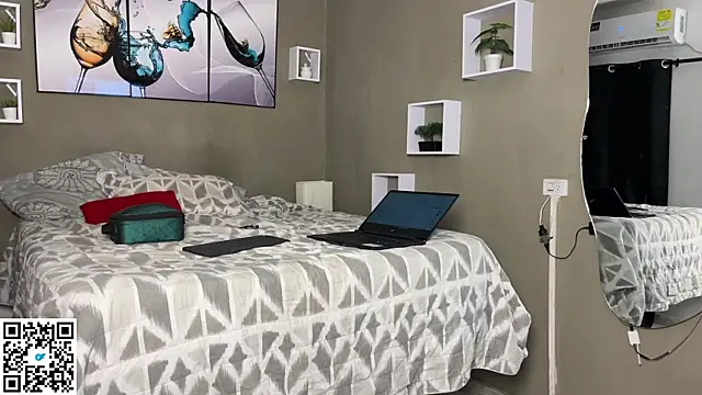 wendy alejo1712 online show from 04/26/26, 12:30