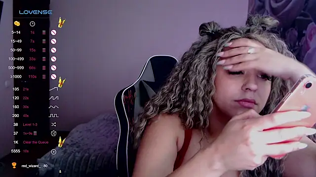 Snapshot of _Just_a_queen_3 chatting on 01/24/25, 09:47 Just a queen 3 online show from 01/24/25, 09:47