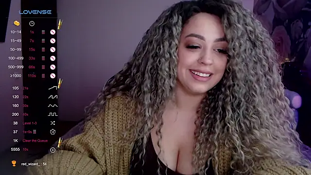 Snapshot of _Just_a_queen_3 chatting on 02/13/25, 05:54 Just a queen 3 online show from 02/13/25, 05:54