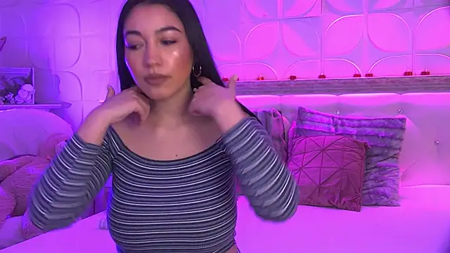 Snapshot of Amy_Sin chatting on 03/02/25, 03:27 Amy Sin online show from 03/02/25, 03:27