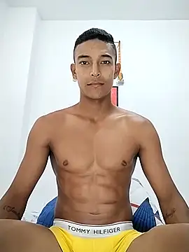 Snapshot of Demiansteven2 chatting on 02/16/25, 02:10 Demiansteven2 online show from 02/16/25, 02:10