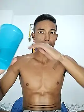 Snapshot of Demiansteven2 chatting on 02/19/25, 04:12 Demiansteven2 online show from 02/19/25, 04:12