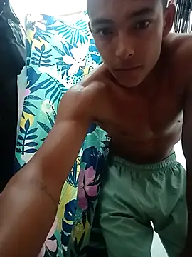 Snapshot of Demiansteven2 chatting on 10/07/25, 12:35 Demiansteven2 online show from 10/07/25, 12:35