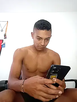 Snapshot of Demiansteven2 chatting on 10/10/25, 03:55 Demiansteven2 online show from 10/10/25, 03:55