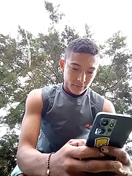 Snapshot of Demiansteven2 chatting on 10/16/25, 03:46 Demiansteven2 online show from 10/16/25, 03:46