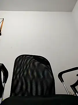 Snapshot of Demiansteven2 chatting on 10/22/25, 07:24 Demiansteven2 online show from 10/22/25, 07:24