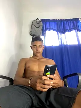 Snapshot of Demiansteven2 chatting on 10/27/25, 08:46 Demiansteven2 online show from 10/27/25, 08:46