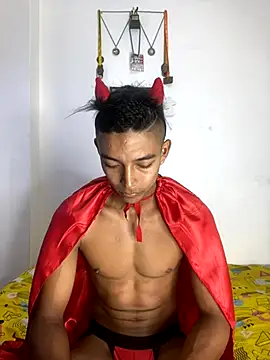 Snapshot of Demiansteven2 chatting on 10/28/25, 04:31 Demiansteven2 online show from 10/28/25, 04:31