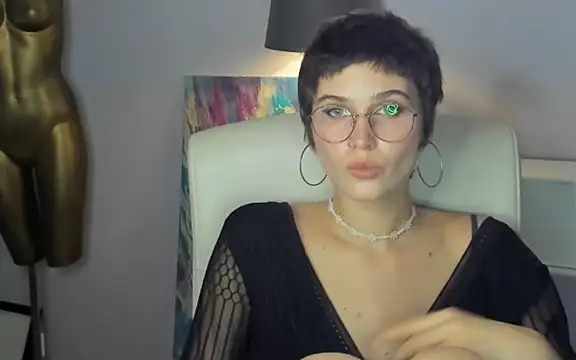 Snapshot of sarah_perfect chatting on 09/18/25, 01:35 sarah perfect online show from 09/18/25, 01:35