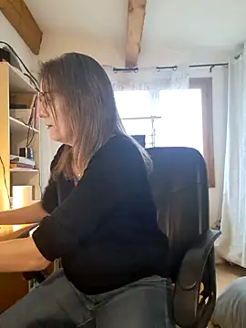 SpiceLea online show from 12/12/24, 02:55