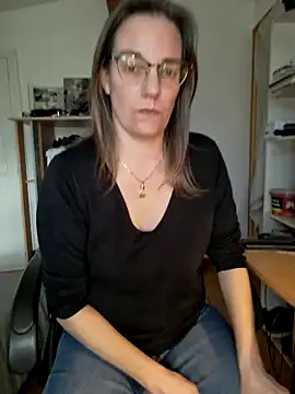 SpiceLea online show from 12/21/24, 02:37