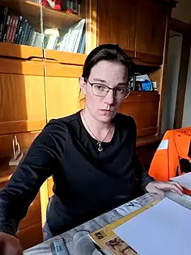 SpiceLea online show from 01/18/25, 02:55