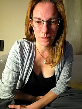 SpiceLea online show from 10/13/25, 07:36