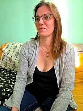 SpiceLea online show from 11/10/25, 02:27