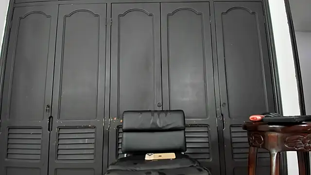 Snapshot of Sweet_Ashley_v chatting on 12/24/24, 06:06 Sweet Ashley v online show from 12/24/24, 06:06