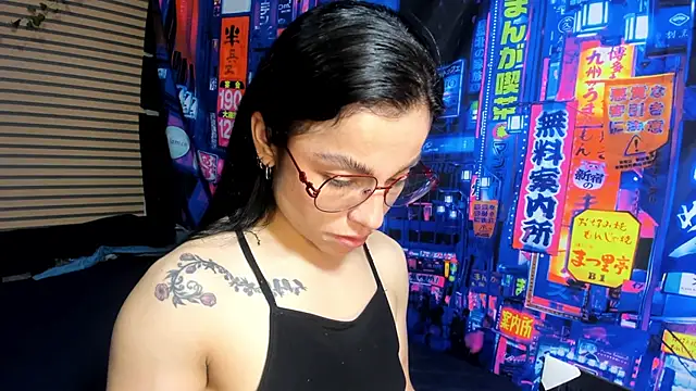 Snapshot of rosse_2504 chatting on 03/06/25, 04:38 rosse 2504 online show from 03/06/25, 04:38