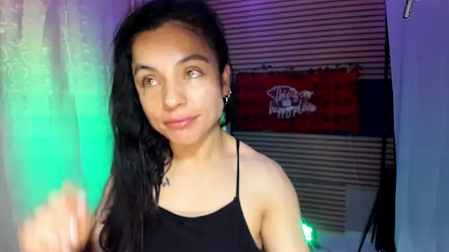Snapshot of rosse_2504 chatting on 10/04/25, 09:07 rosse 2504 online show from 10/04/25, 09:07