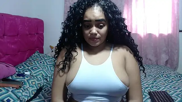 kiara milf  online show from 10/28/25, 08:55