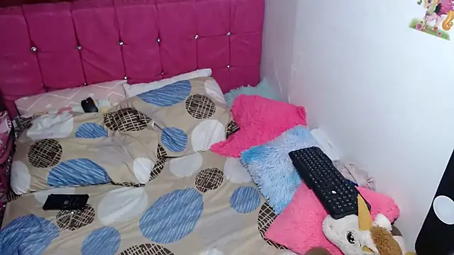 kiara milf  online show from 05/24/26, 08:58