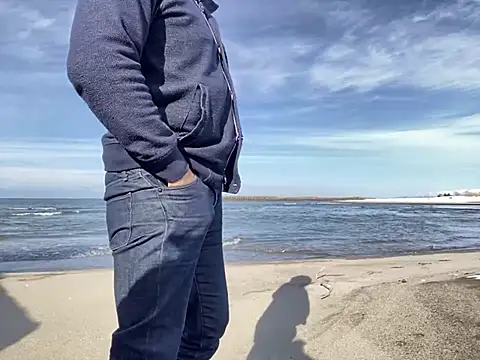 Snapshot of ge3noxxx chatting on 02/25/25, 05:52 ge3noxxx online show from 02/25/25, 05:52