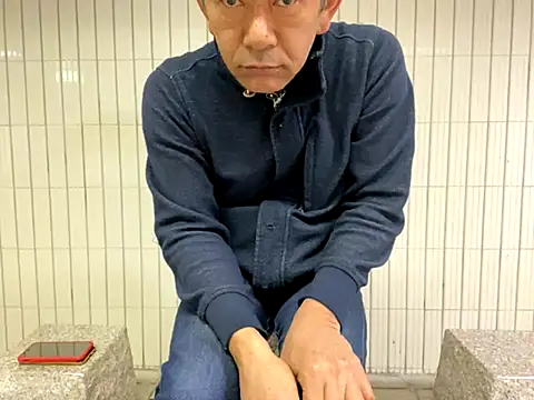 Snapshot of ge3noxxx chatting on 11/13/25, 05:45 ge3noxxx online show from 11/13/25, 05:45