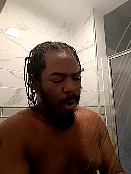 Snapshot of MRHANDSOME3800 chatting on 03/03/25, 12:48 MRHANDSOME3800 online show from 03/03/25, 12:48