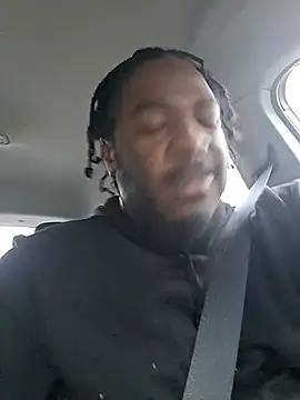 Snapshot of MRHANDSOME3800 chatting on 10/12/25, 11:42 MRHANDSOME3800 online show from 10/12/25, 11:42