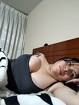 Snapshot of MaryC18 chatting on 01/11/25, 03:55 MaryC18 online show from 01/11/25, 03:55